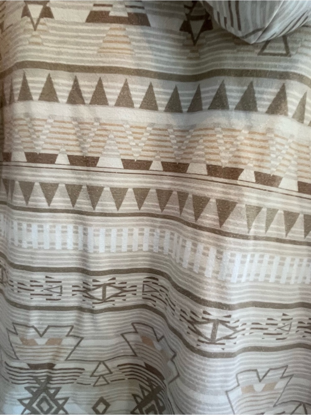 ✨ C&C California Lightweight Pullover Aztec Hoodie SZ L ✨ - Picture 6 of 8